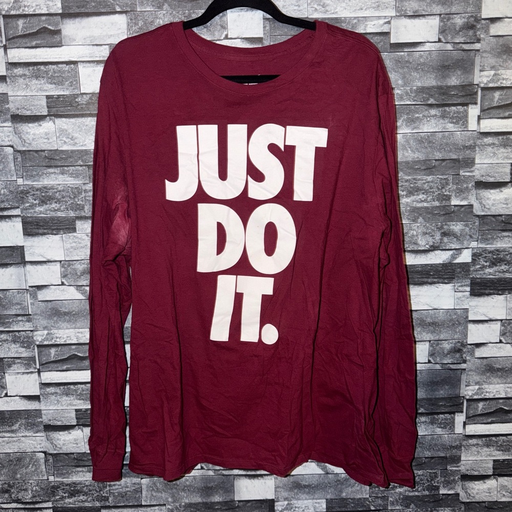 Nike Men's Maroon Long Sleeve Nike  Tee size XXL